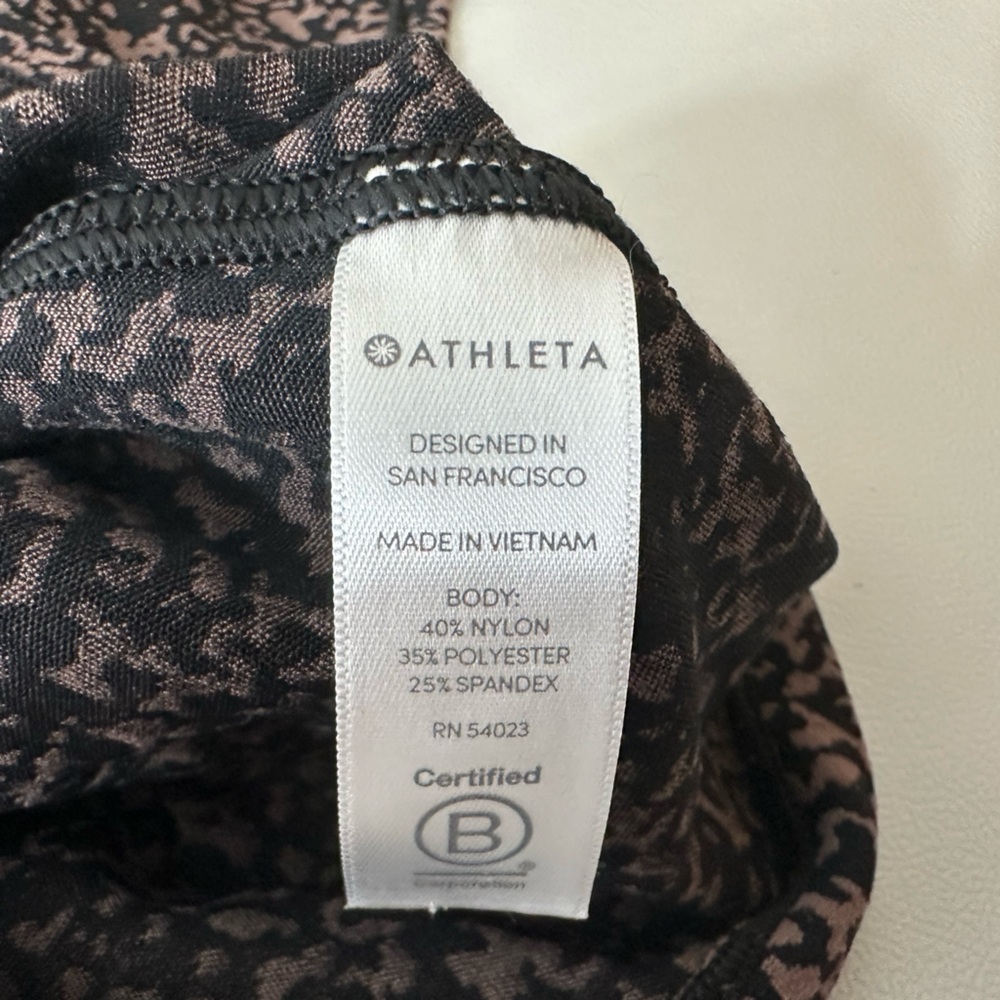 Athleta Shanti Leopard Print Crop Top - Picture 8 of 8